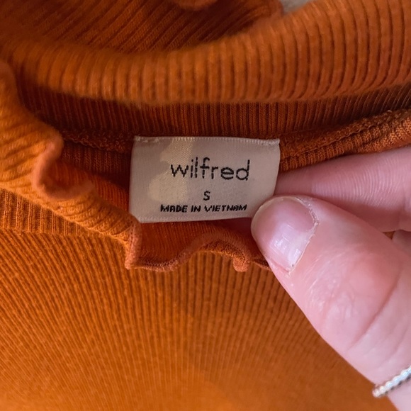 Wilfrid (Aritzia) long sleeve shirt size Small - Picture 3 of 4